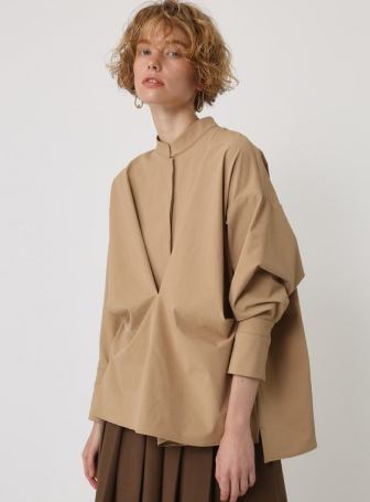 A person wearing a shirt